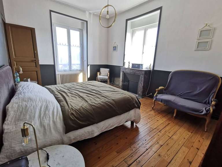 Maison Nantes - 12 chambres - 675m²