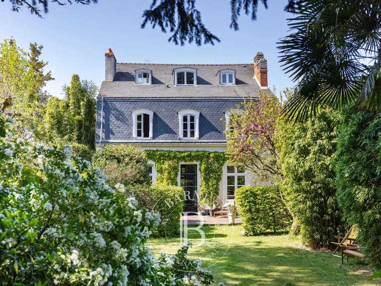 Maison Nantes - 6 chambres - 448m²