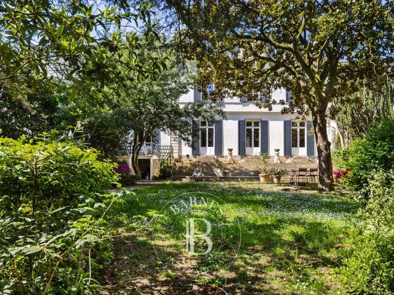 Maison Nantes - 7 chambres - 564m²
