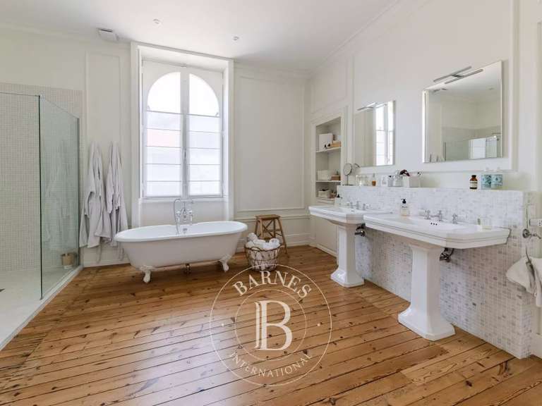 Maison Nantes - 7 chambres - 564m²