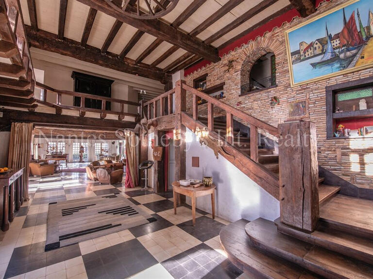Maison Nantes - 9 chambres - 670m²