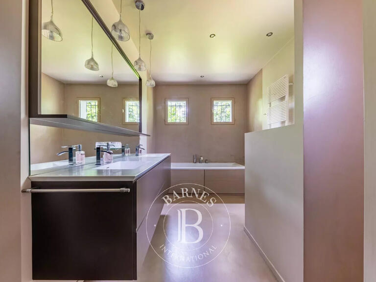 Maison Nantes - 4 chambres - 247m²
