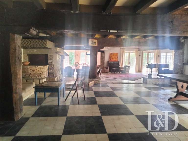 Maison Nantes - 9 chambres - 680m²
