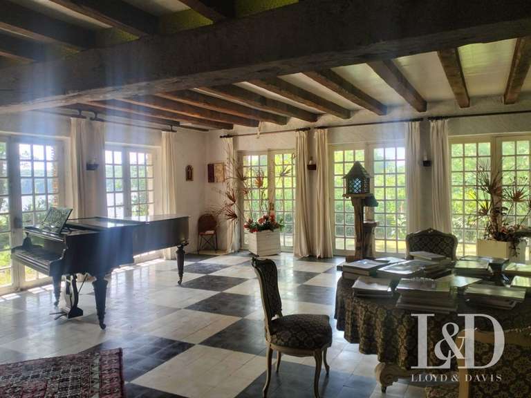 Maison Nantes - 9 chambres - 680m²