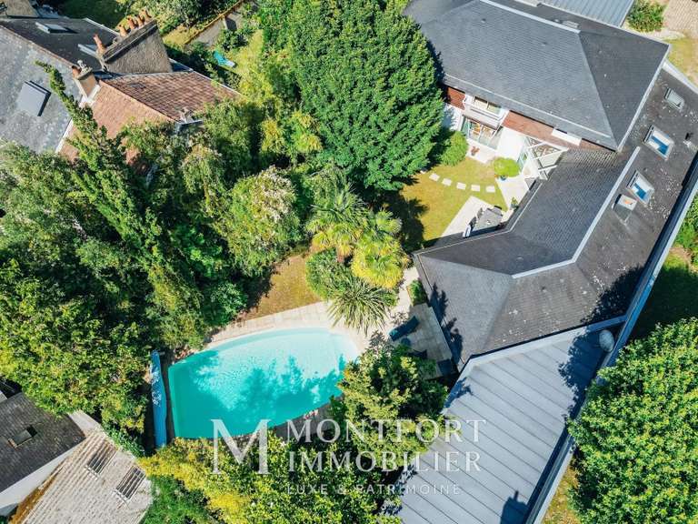 Maison Nantes - 7 chambres - 295m²