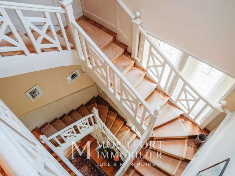 Maison Nantes - 7 chambres - 627m²