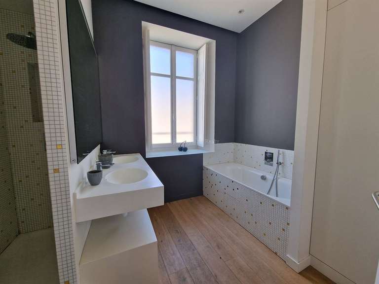Maison Nantes - 7 chambres - 380m²