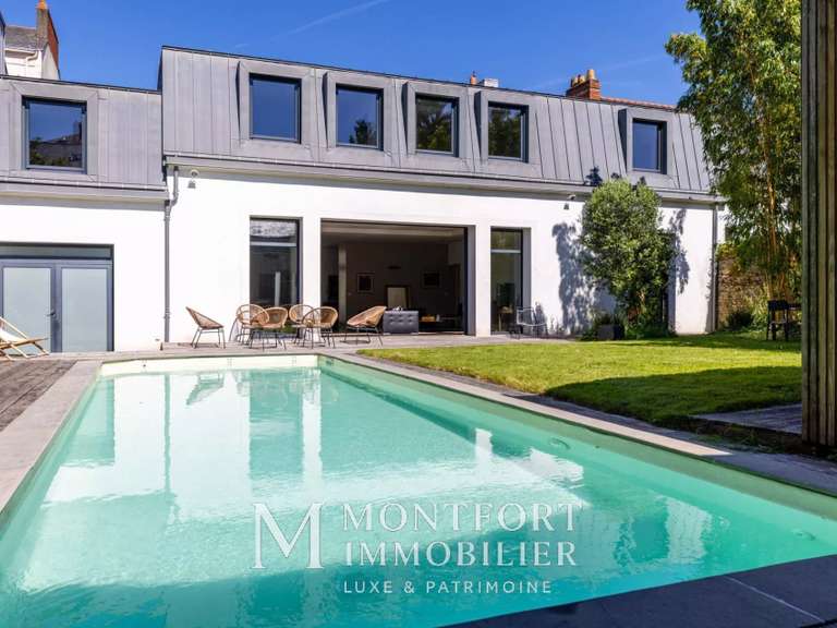 Maison Nantes - 5 chambres - 291m²