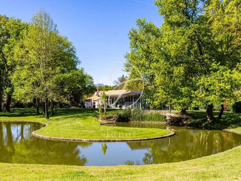 House Nantes - 4 bedrooms - 651m²