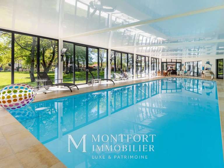 Maison Nantes - 4 chambres - 651m²