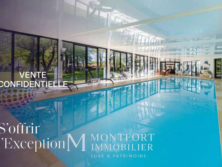 Maison Nantes - 4 chambres - 651m²