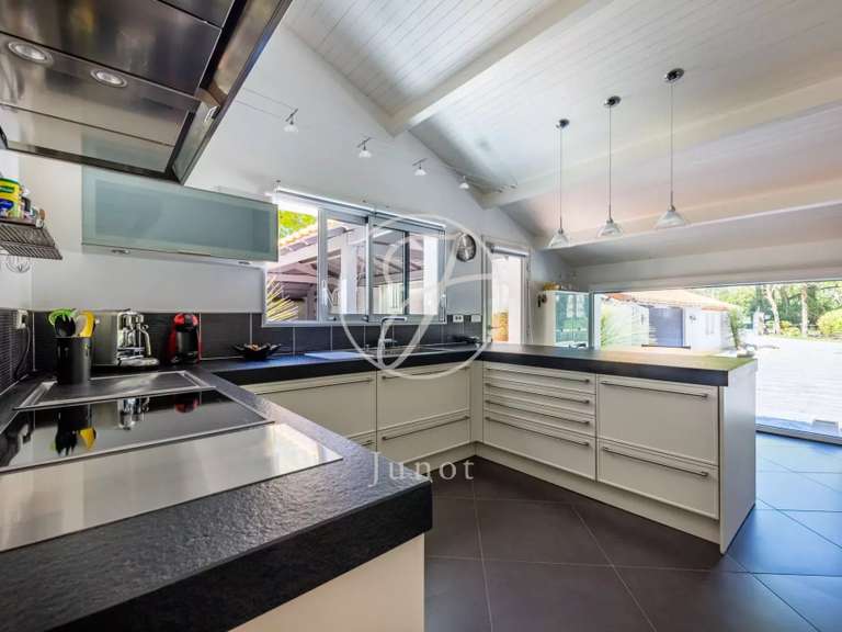 House Nantes - 4 bedrooms - 651m²