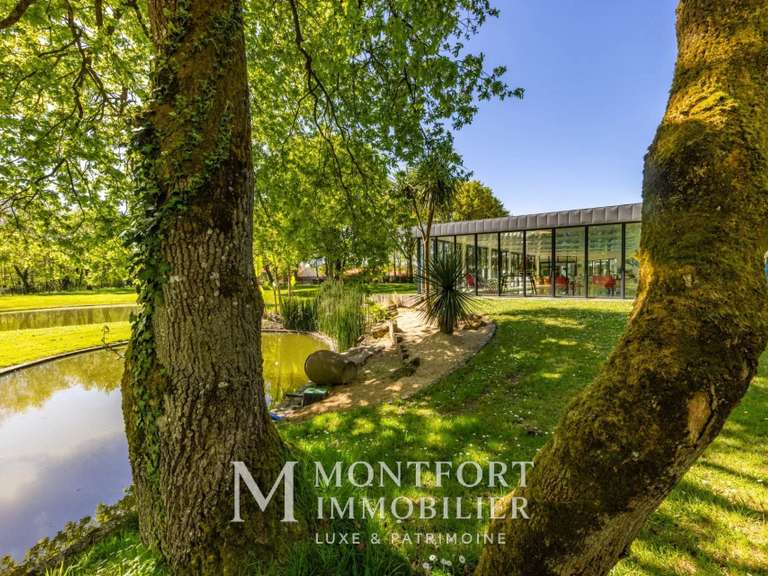 Maison Nantes - 4 chambres - 651m²