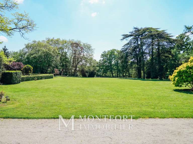 Maison Nantes - 10 chambres - 654m²