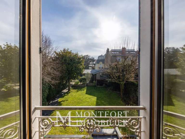 Maison Nantes - 6 chambres - 301m²