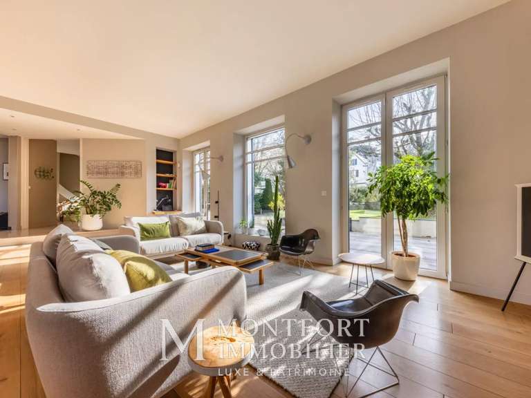 Maison Nantes - 6 chambres - 301m²