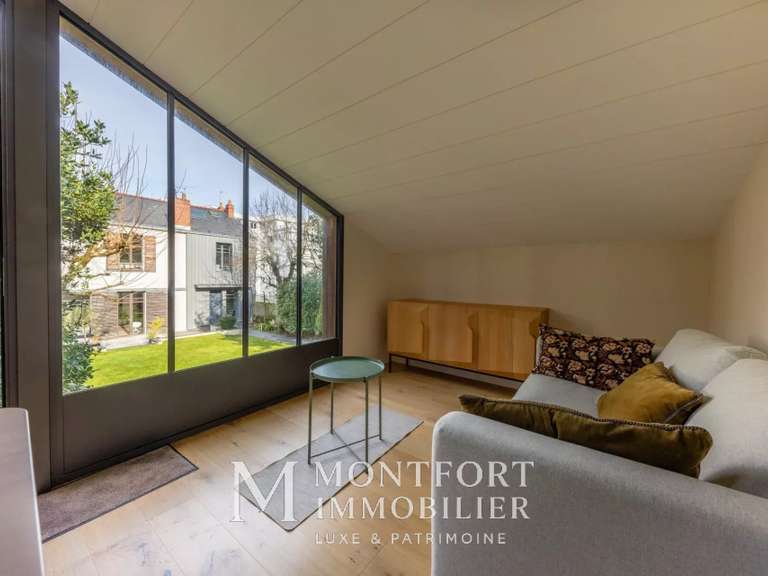 Maison Nantes - 6 chambres - 301m²