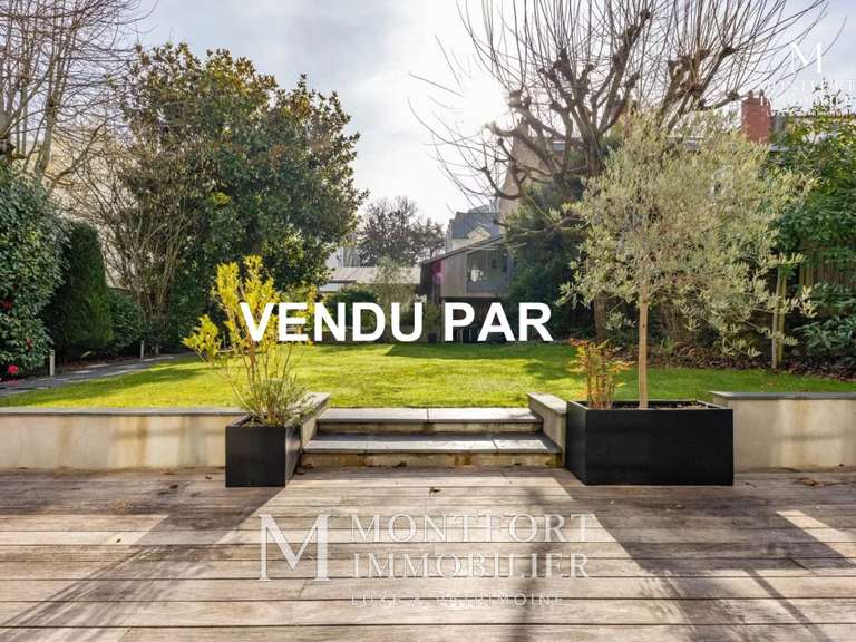Maison Nantes - 6 chambres - 301m²