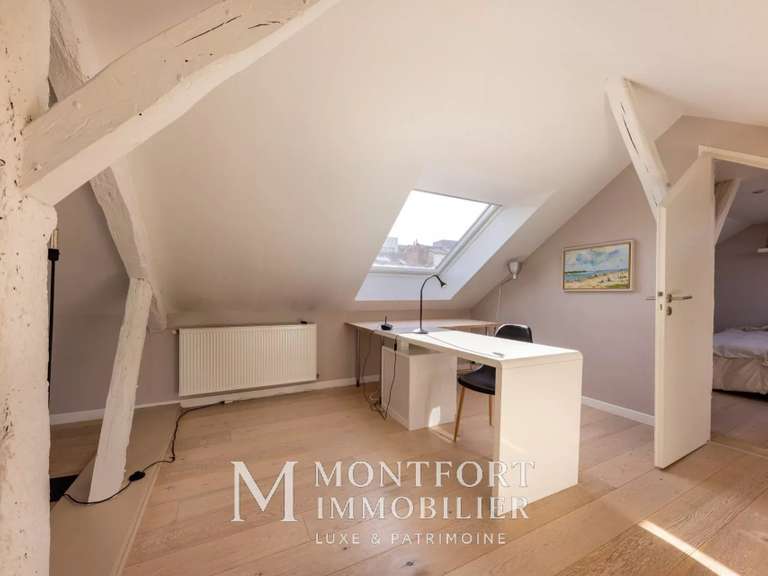 Maison Nantes - 6 chambres - 301m²