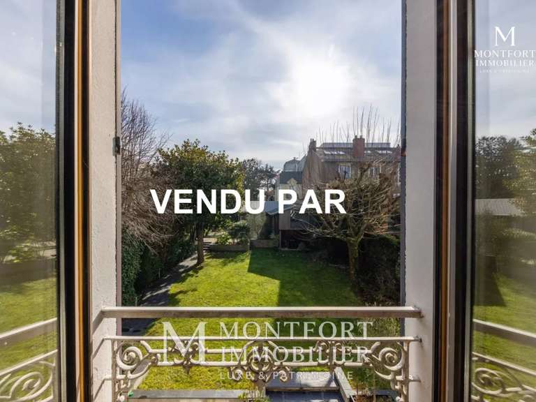 Maison Nantes - 6 chambres - 301m²