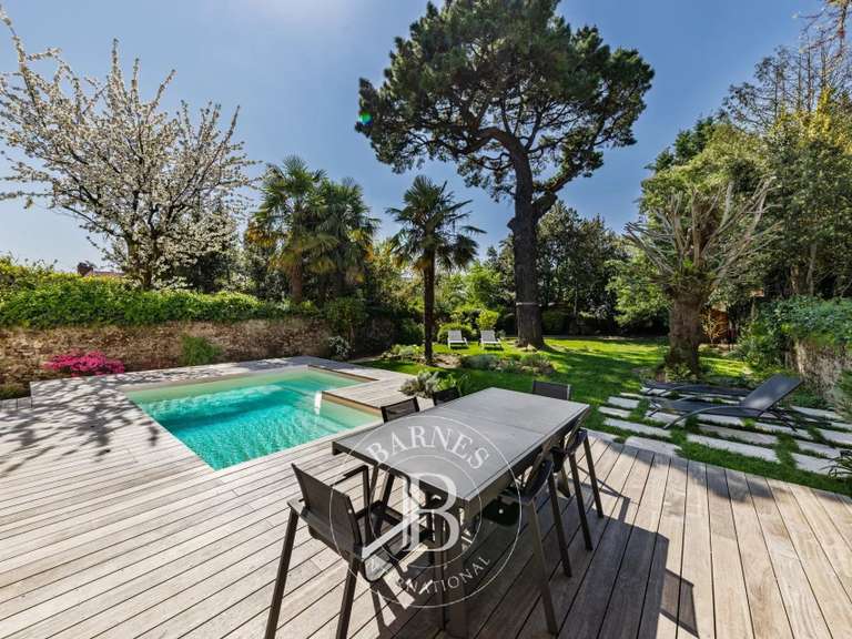 Maison Nantes - 5 chambres - 183m²