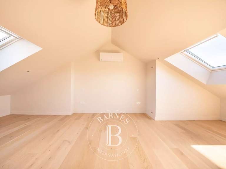 Maison Nantes - 5 chambres - 203m²