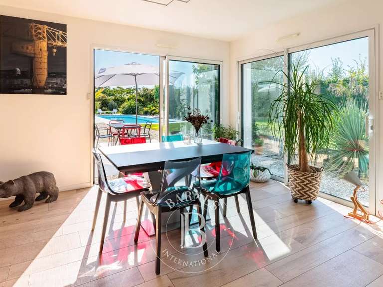 Maison Nantes - 5 chambres - 304m²