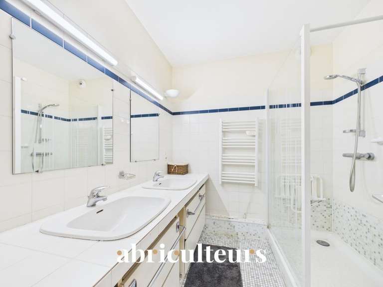 Maison Nantes - 5 chambres - 240m²