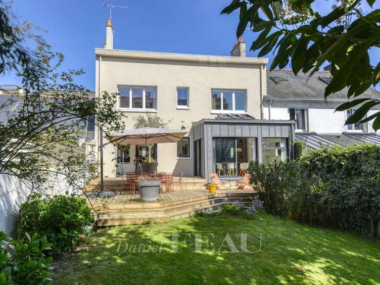 Maison Nantes - 7 chambres - 376m²