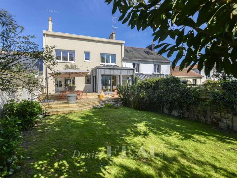 Maison Nantes - 7 chambres - 376m²