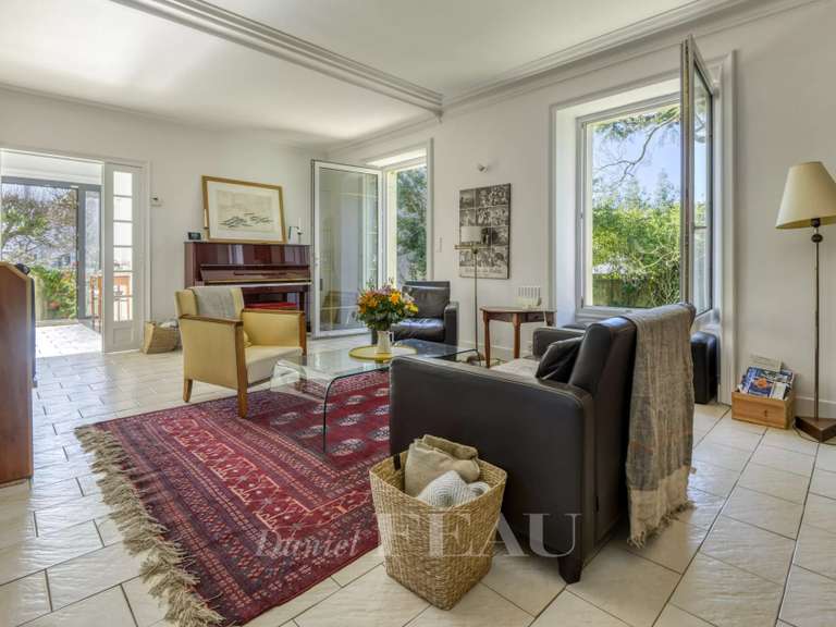 Maison Nantes - 6 chambres - 311m²