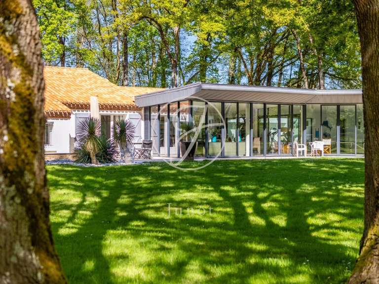 Maison Nantes - 4 chambres - 651m²