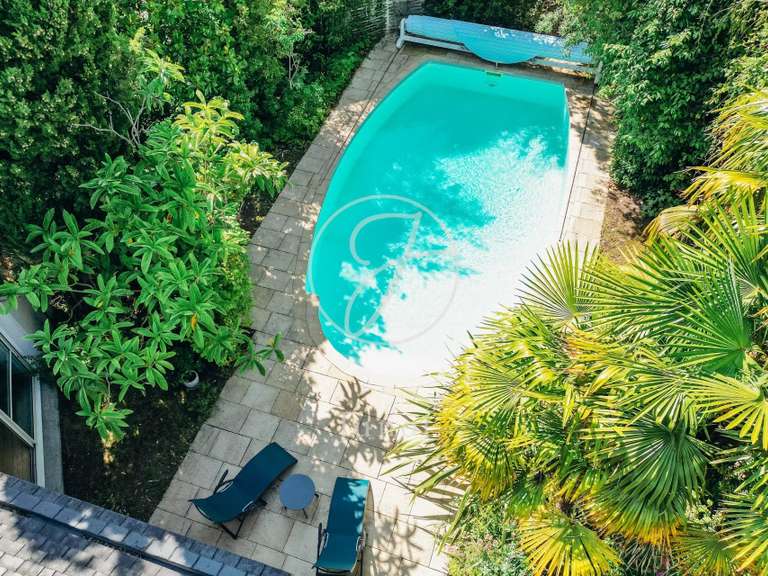 Maison Nantes - 7 chambres - 320m²