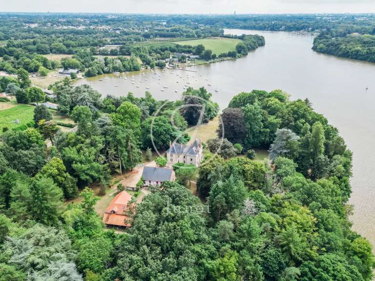 Maison Nantes - 7 chambres - 627m²