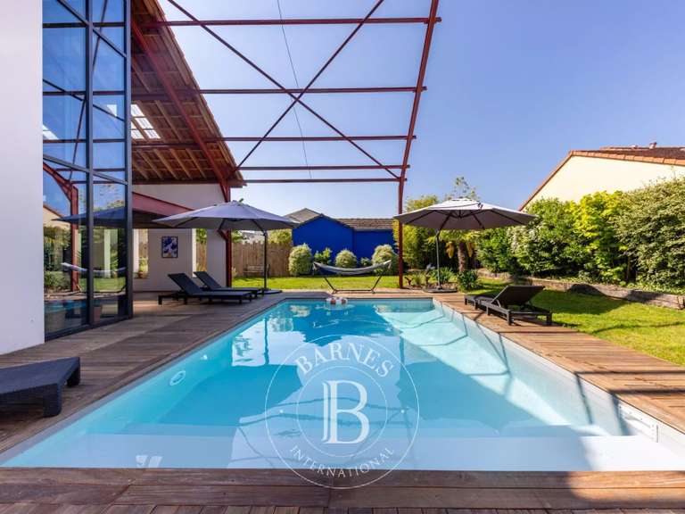 Maison Nantes - 6 chambres - 364m²