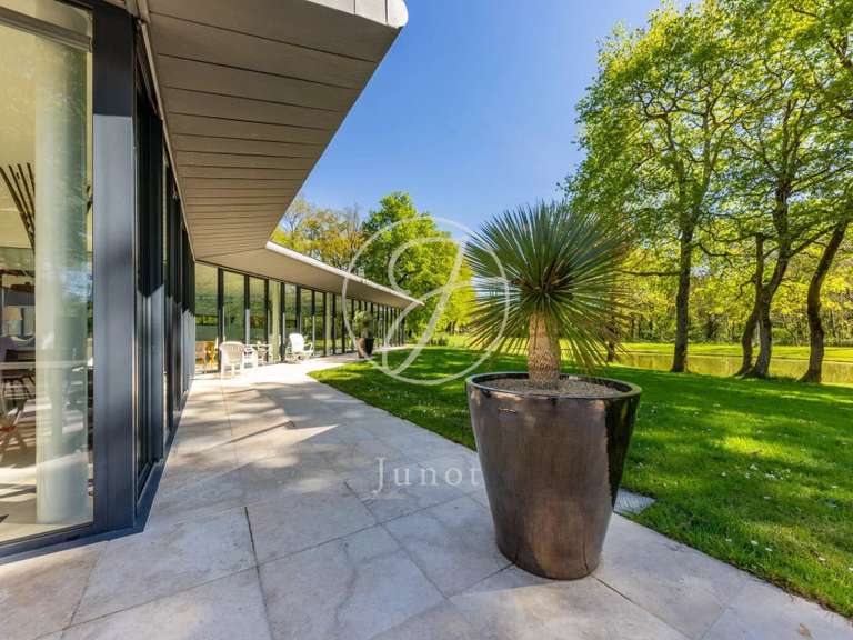 Maison Nantes - 4 chambres - 651m²