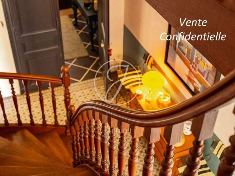 Maison Nantes - 5 chambres - 247m²