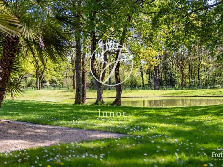 House Nantes - 4 bedrooms - 651m²