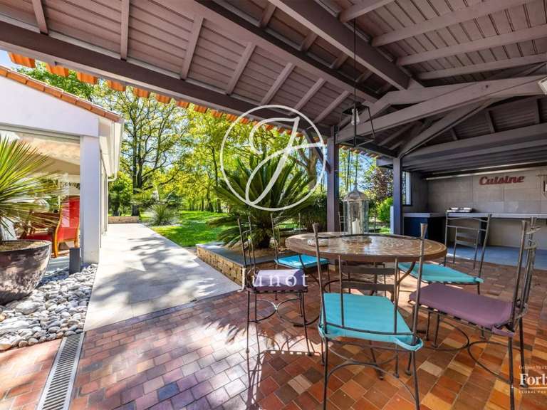 House Nantes - 4 bedrooms - 651m²