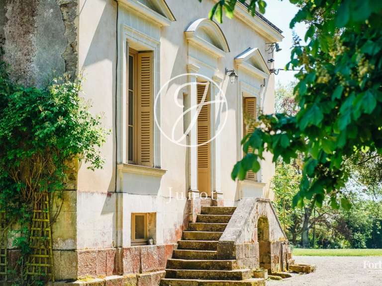 House Nantes - 10 bedrooms - 654m²