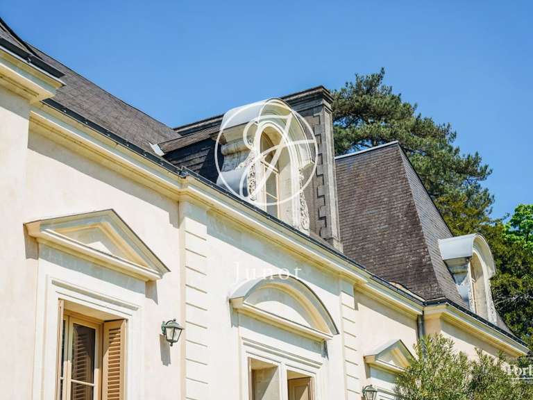 House Nantes - 10 bedrooms - 654m²