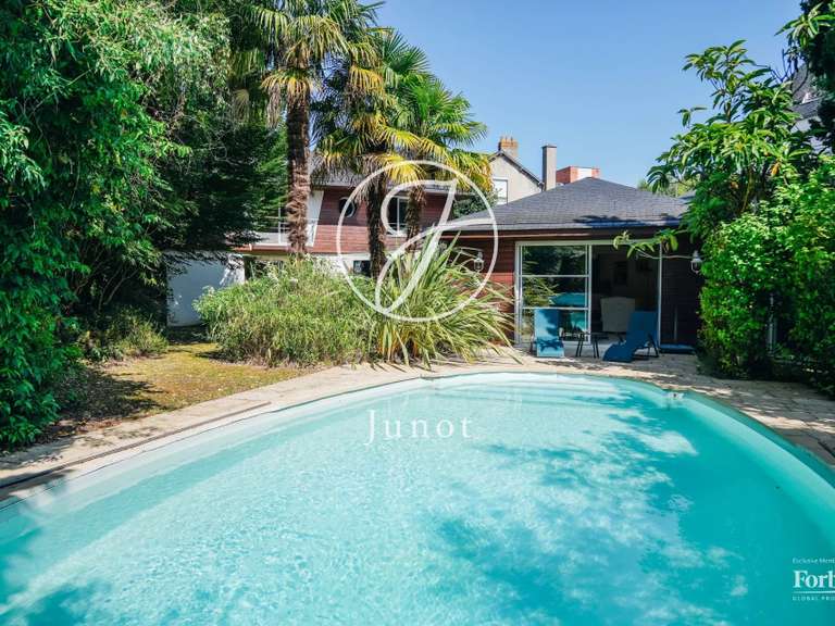 House Nantes - 7 bedrooms - 320m²