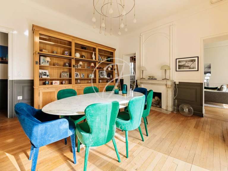 Maison Nantes - 4 chambres - 259m²