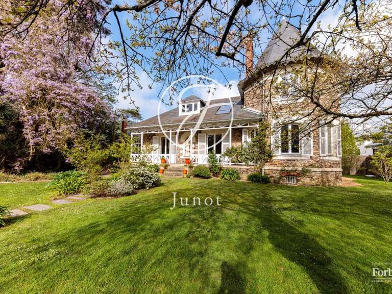 House Nantes - 4 bedrooms - 259m²