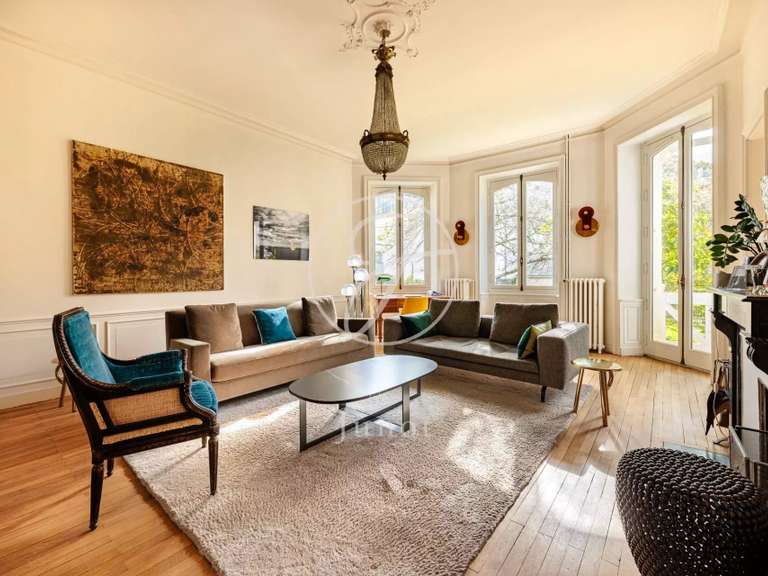 Maison Nantes - 4 chambres - 259m²