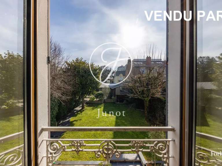 Maison Nantes - 6 chambres - 301m²