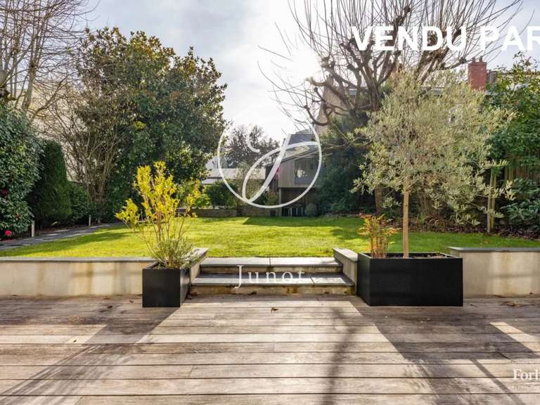 Maison Nantes - 6 chambres - 301m²