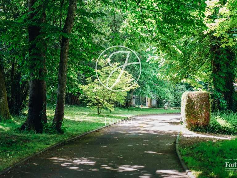 Maison Nantes - 5 chambres - 447m²