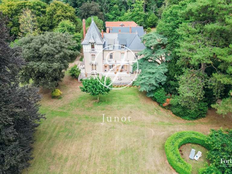 Maison Nantes - 7 chambres - 627m²