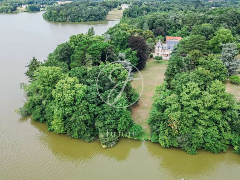 Maison Nantes - 7 chambres - 627m²